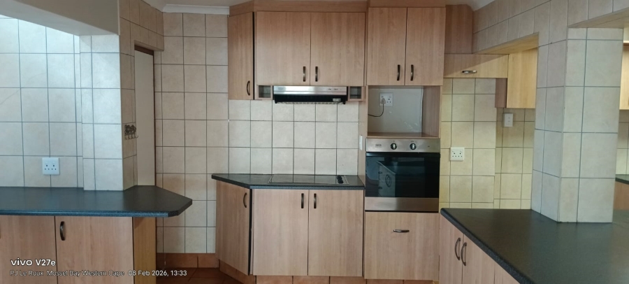 To Let 3 Bedroom Property for Rent in Hartenbos Central Western Cape